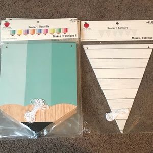 6 packages of classroom banners